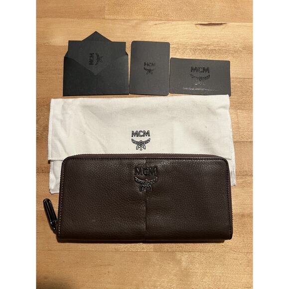 MCM Zip Around Brown Leather Wallet Clutch with dustbag - Picture 1 of 10
